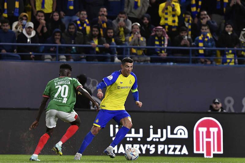 Ronaldo maakt Saoedische competitiedebuut voor Al Nassr, scoort niet Ook