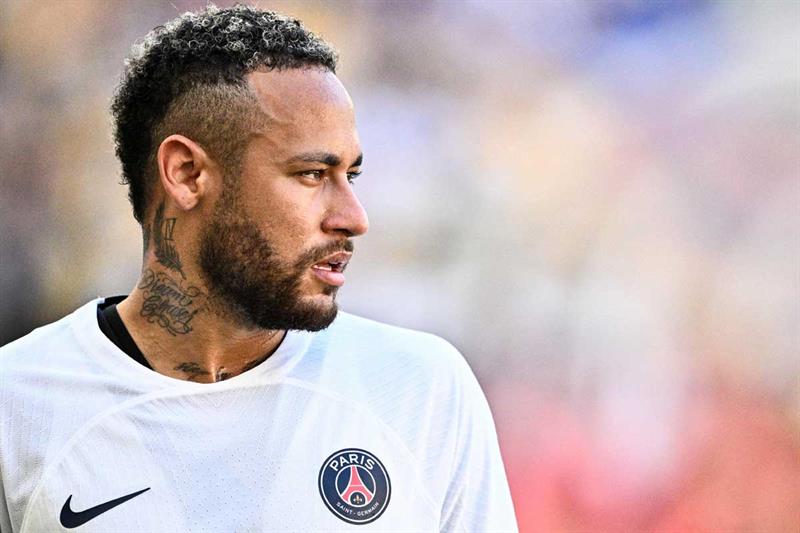 Mbappe's impasse met PSG duurt voort door berichten dat Neymar