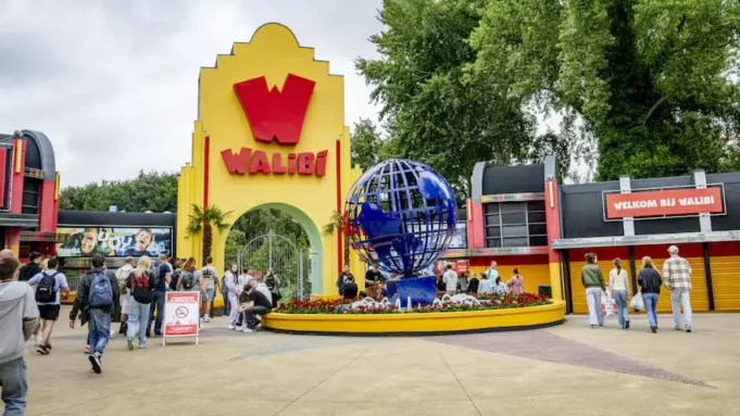 walibi-trekt-reclame-waarin-vrouw-wordt-vermoord-tijdelijk-terug-na-kritiek