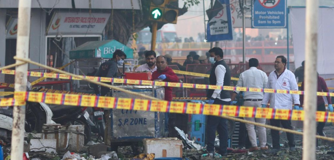 Er is iemand gearresteerd in verband met de verschrikkelijke autobom in Delhi.